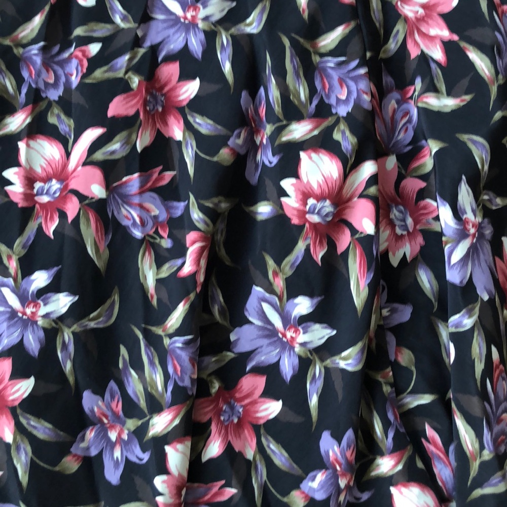 Floral Flowy Skirt New without Tag - Picture 2 of 3